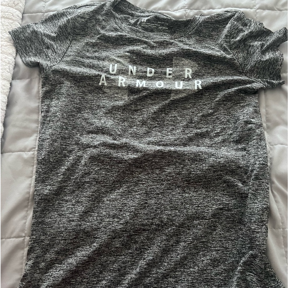 Under Armour, size small